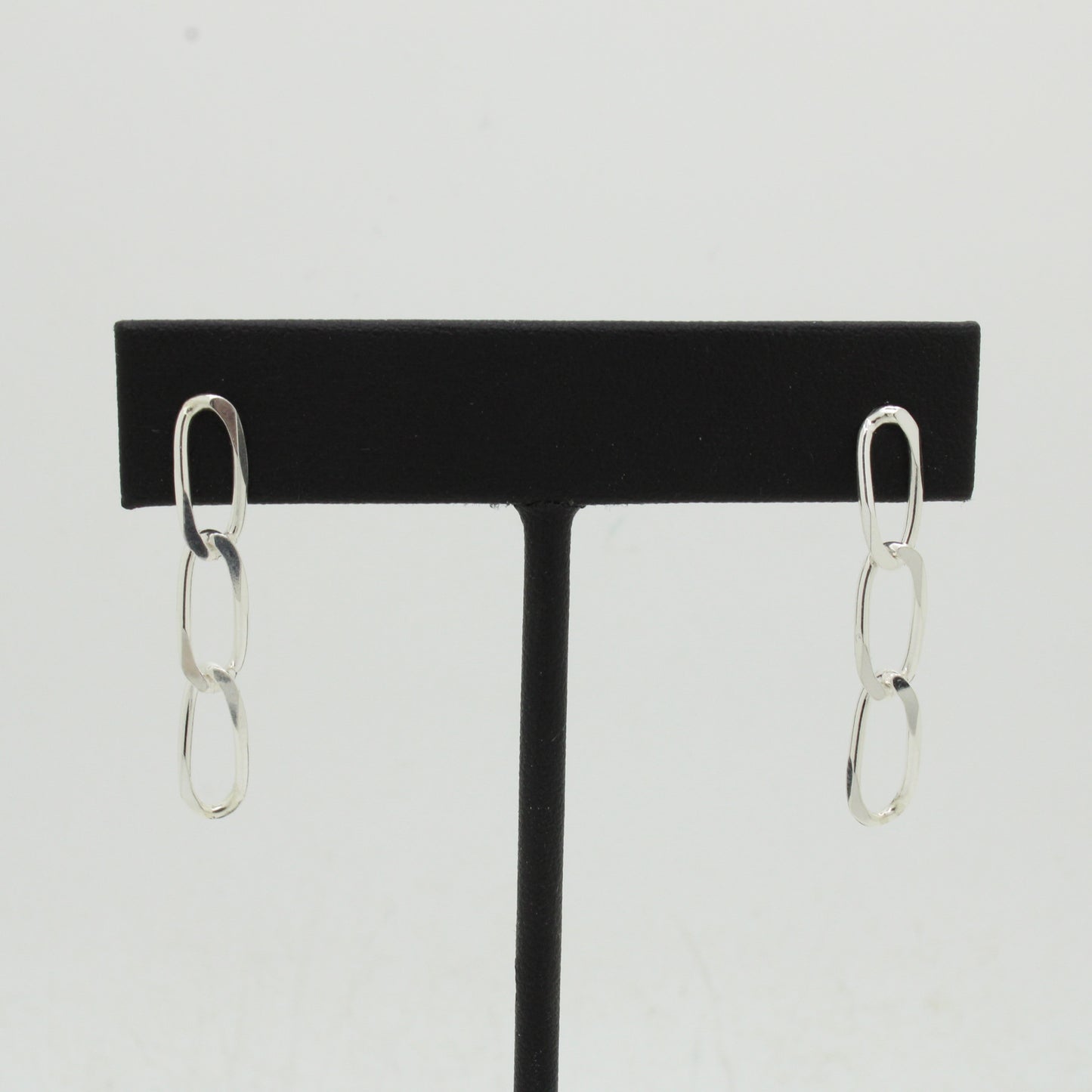 chain dangles