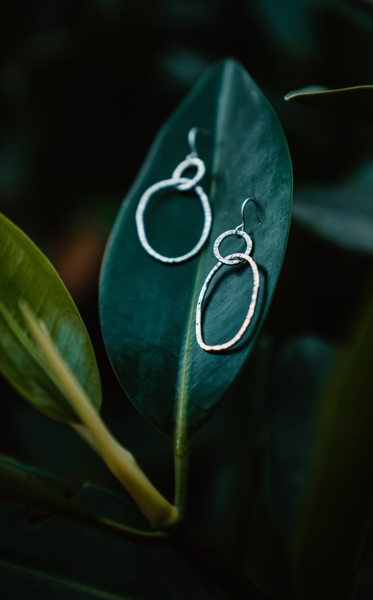 link earrings
